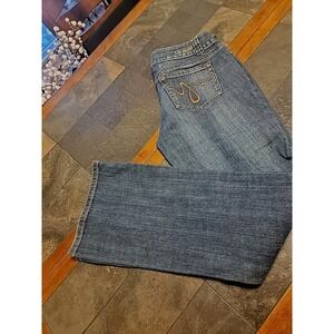 Zco‎ boot cut lowrise medium wash jeans 32 x 32 size 11 Embroidered Back Pockets